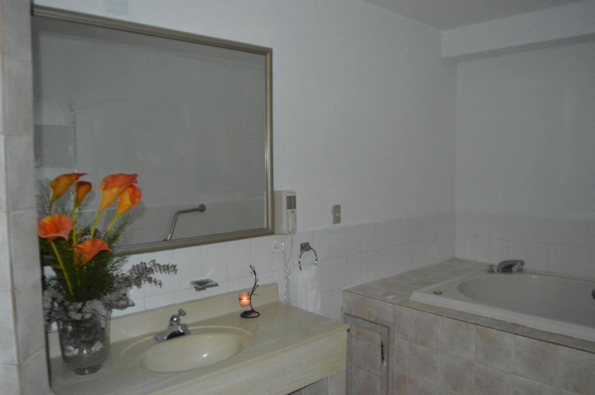 Hotel Casa Real Манагуа Экстерьер фото